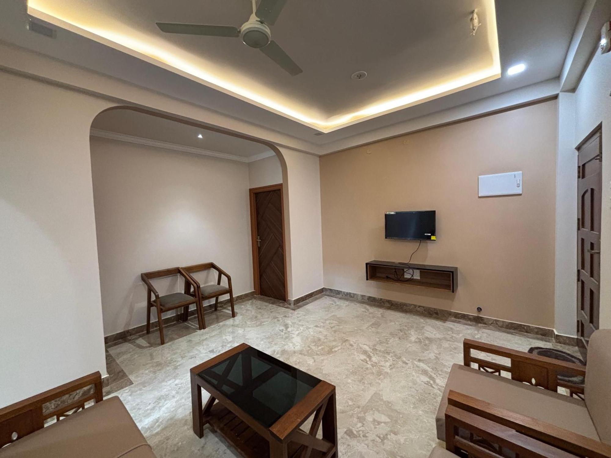 Srirangam Nandavanam Service Apartments Tiruchirappalli Oda fotoğraf
